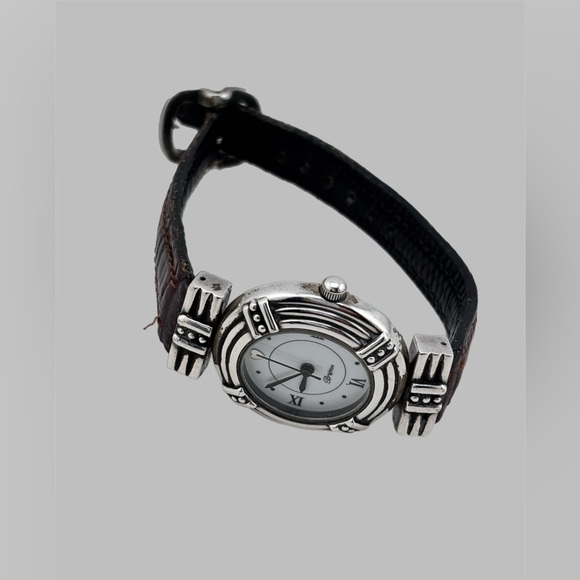 Brighton Manhattan Women's Silver Tone Quartz Watch New Battery Reversible. - Picture 8 of 9